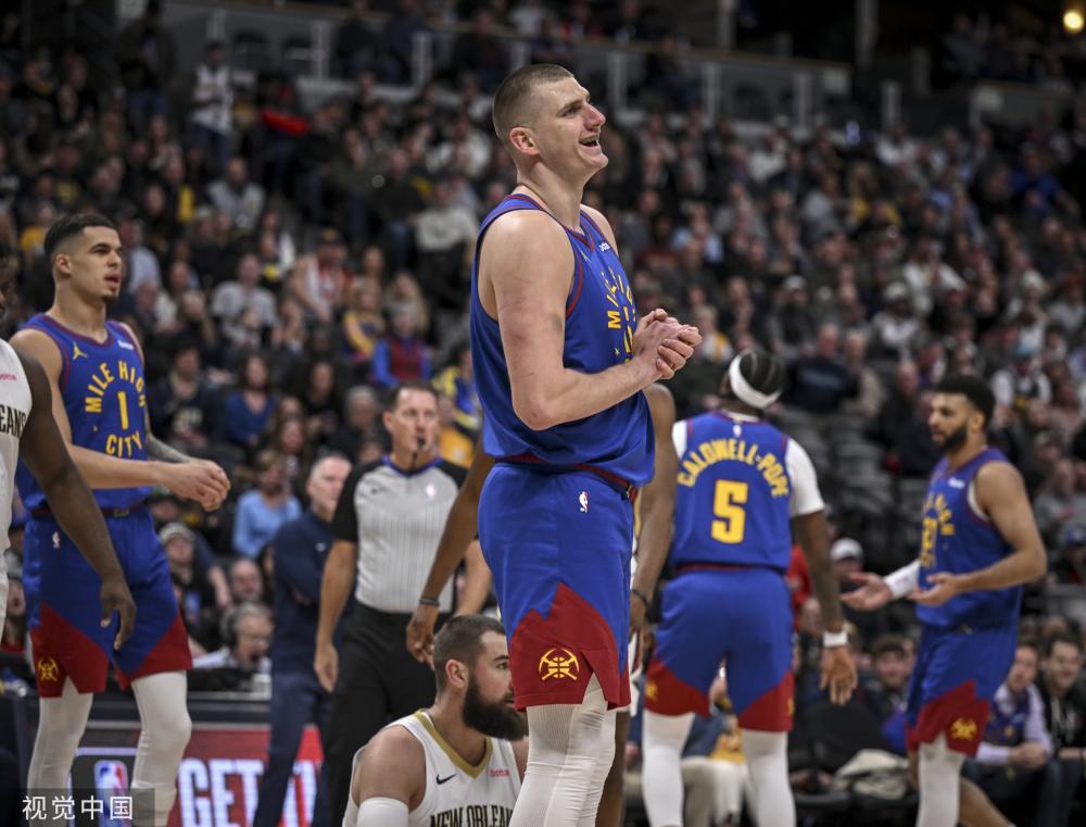 亚历山大 亚历山大