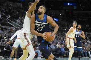 展现了他惊 展现了他惊